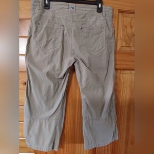 Women’s Beige Cropped Casual Pants